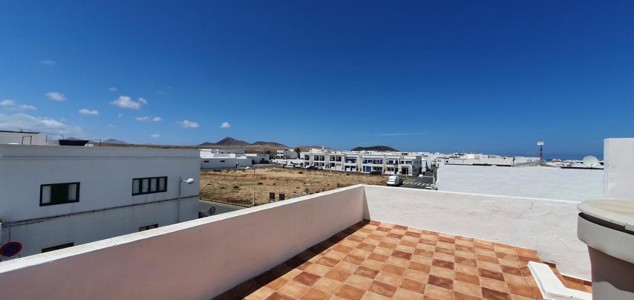 Isabel2 Daire Famara Dış mekan fotoğraf
