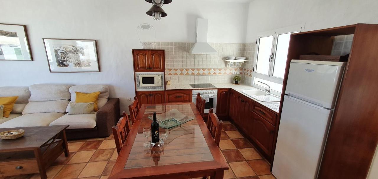 Isabel2 Daire Famara Dış mekan fotoğraf